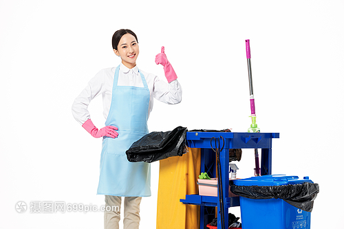 城市環(huán)境的隱形守護(hù)者 保潔員與“除四害”服務(wù)的雙重使命